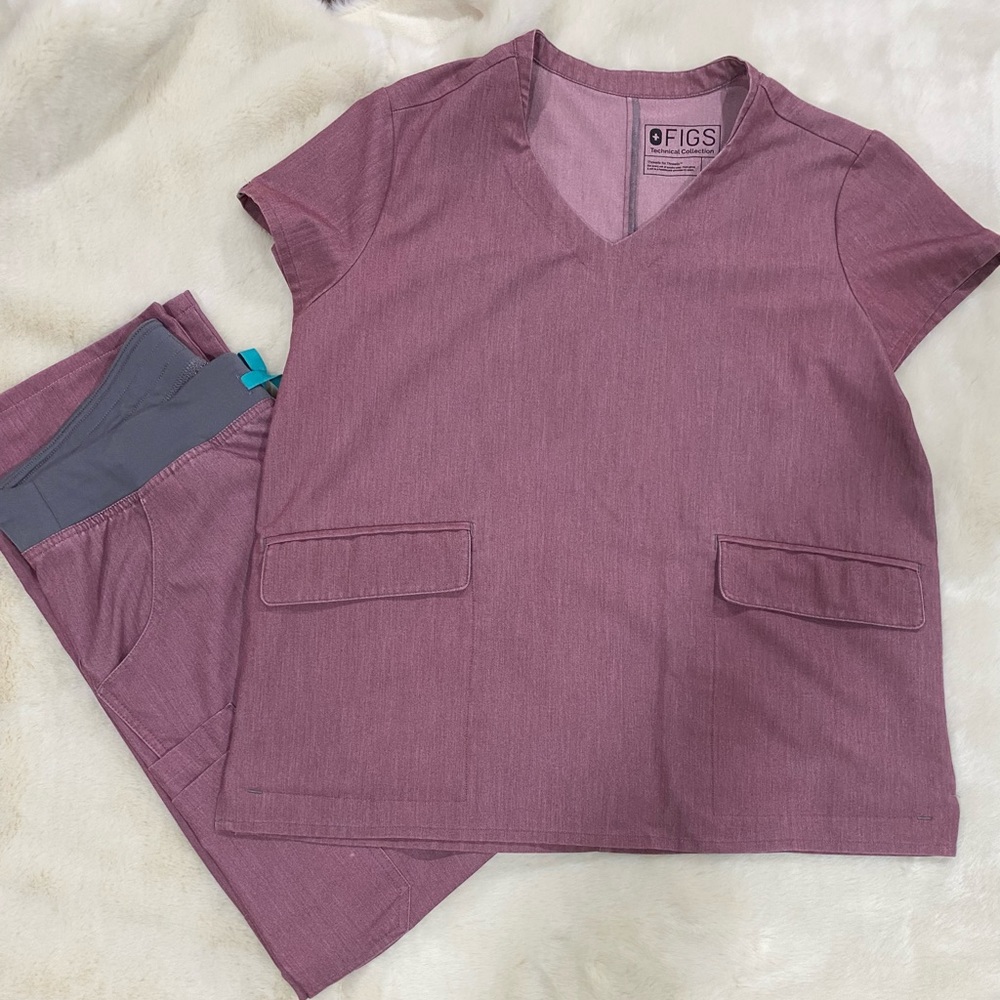 Figs scrub set